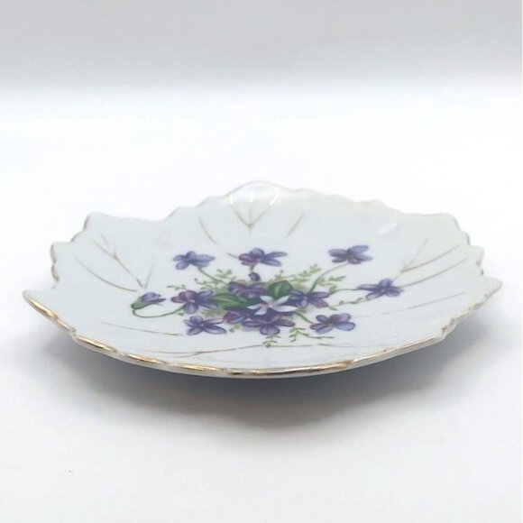 Vintage Violets Leaf Shaped Porcelain Bon Bon Petits Fours Plate Trinket Dish - Picture 3 of 6